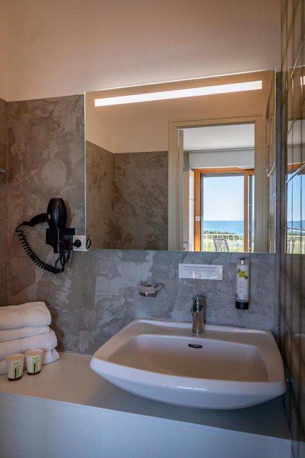 Hotel L'Albatros Damgan Luaran gambar
