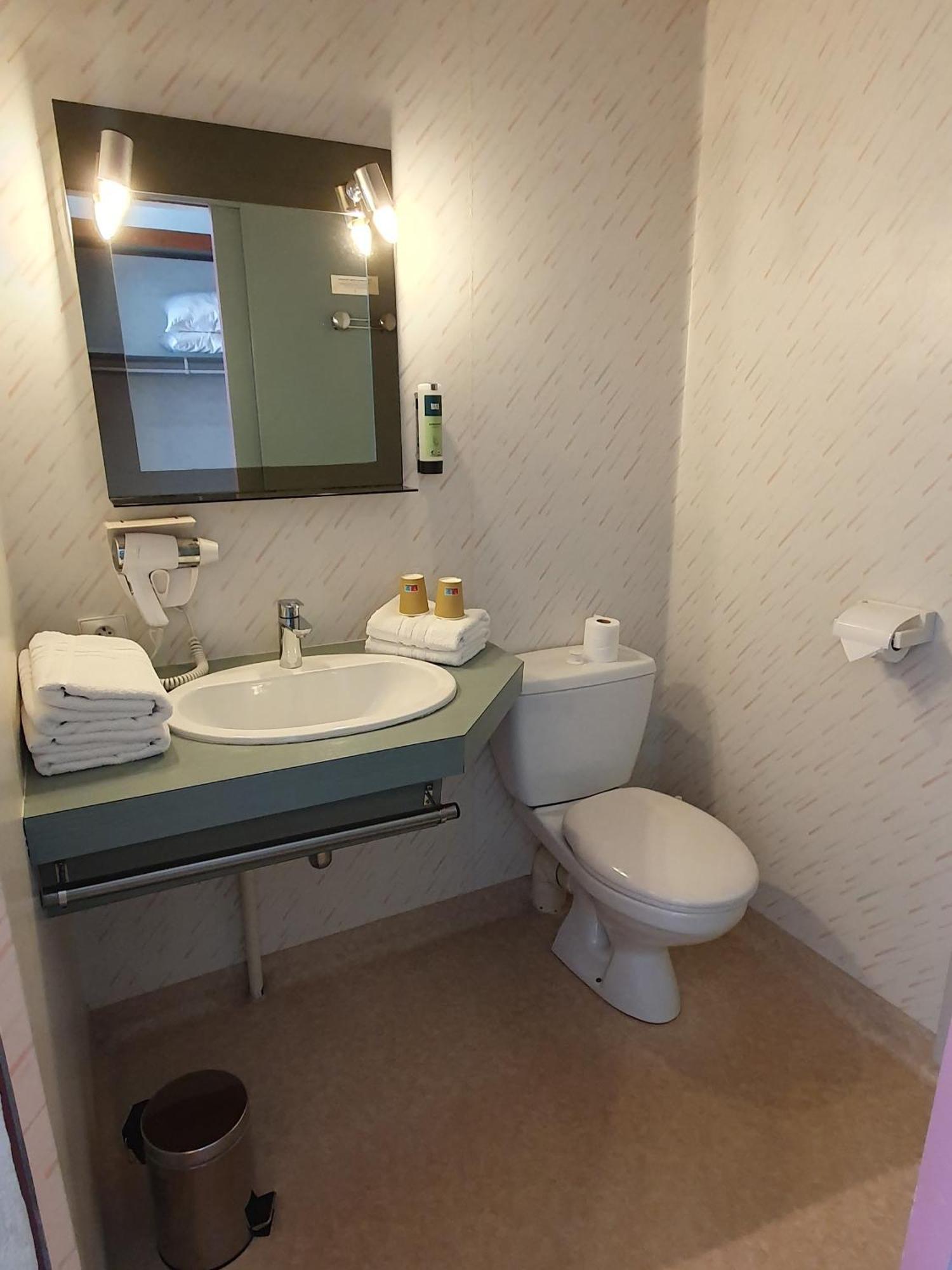 Hotel L'Albatros Damgan Luaran gambar
