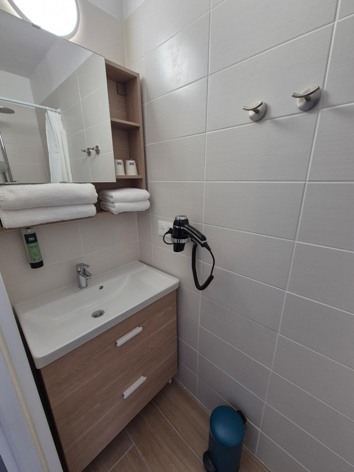 Hotel L'Albatros Damgan Luaran gambar