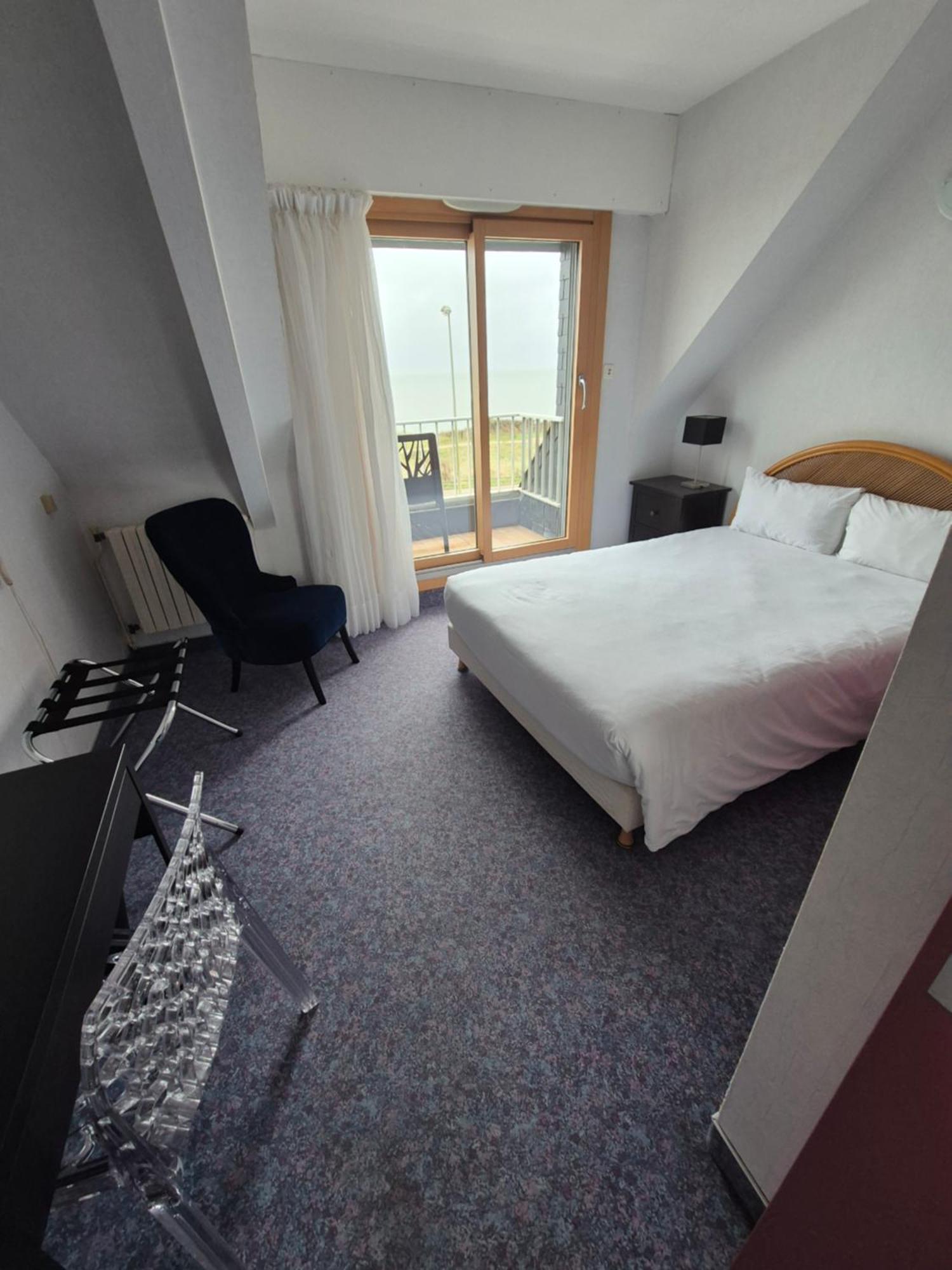 Hotel L'Albatros Damgan Luaran gambar